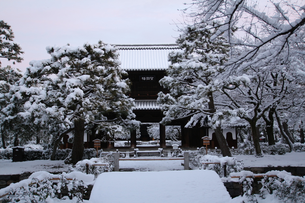 建仁寺雪景