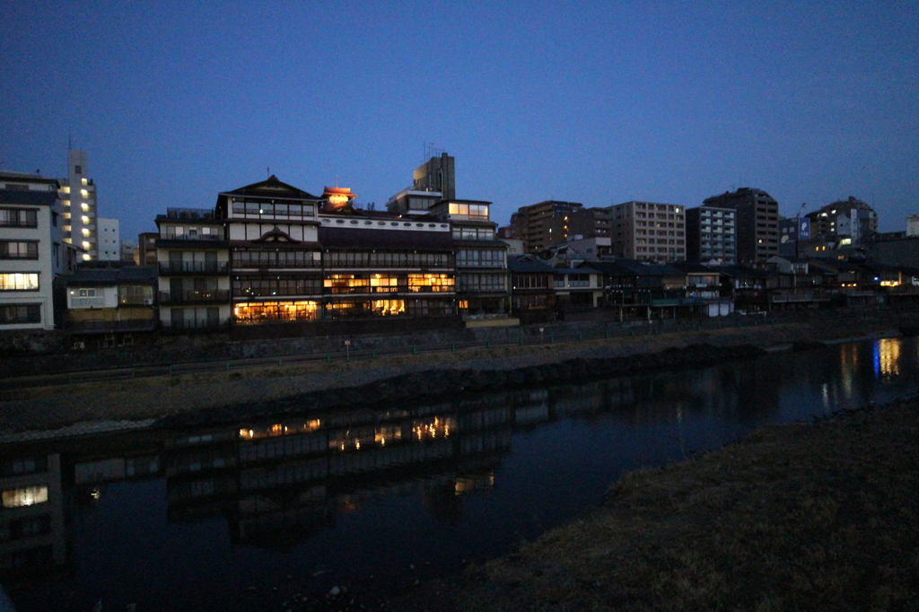 夜景で試す