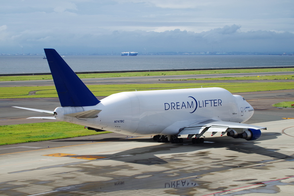 DREAMLIFTER(N747BC)747-4J6LCF@ｾﾝﾄﾚｱ_3