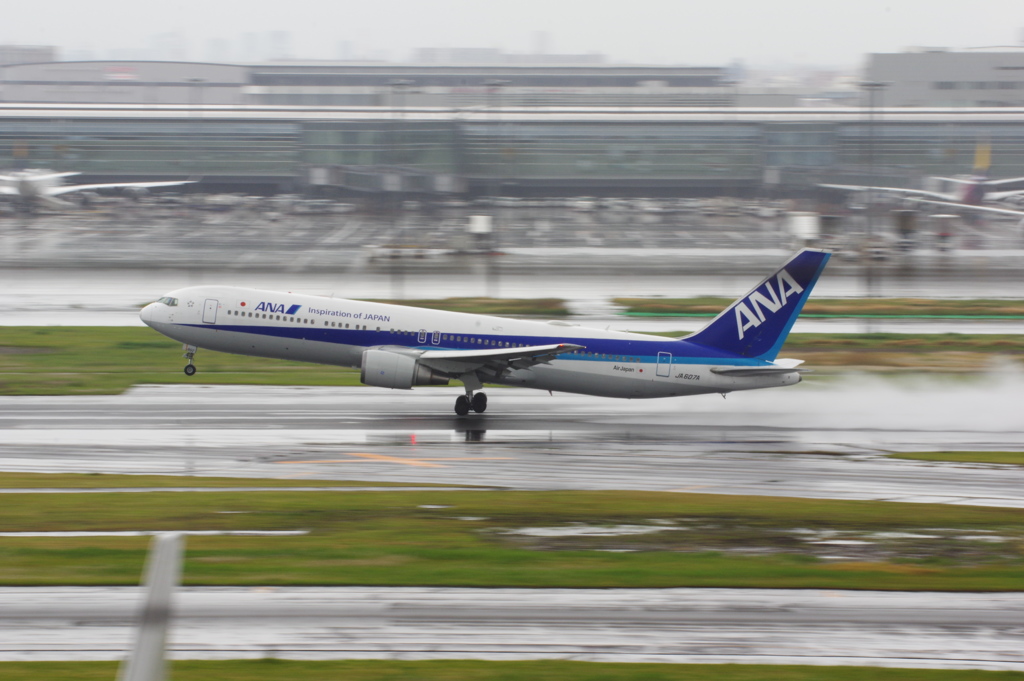 ANA(JA607A)767-381ER@羽田