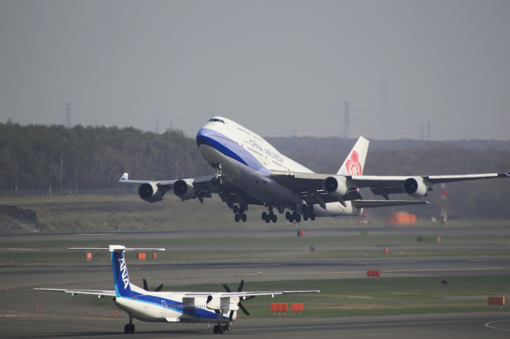 チャイナエアライン(B-18205)747-400@新千歳