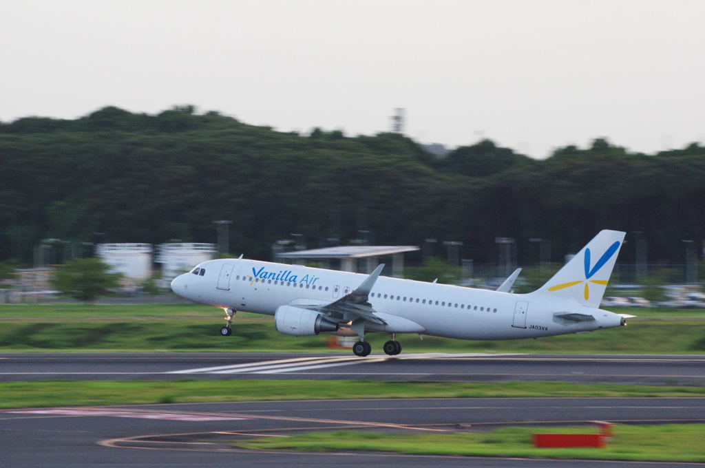 ﾊﾞﾆﾗ･ｴｱ(JA03VA)A320-200@成田