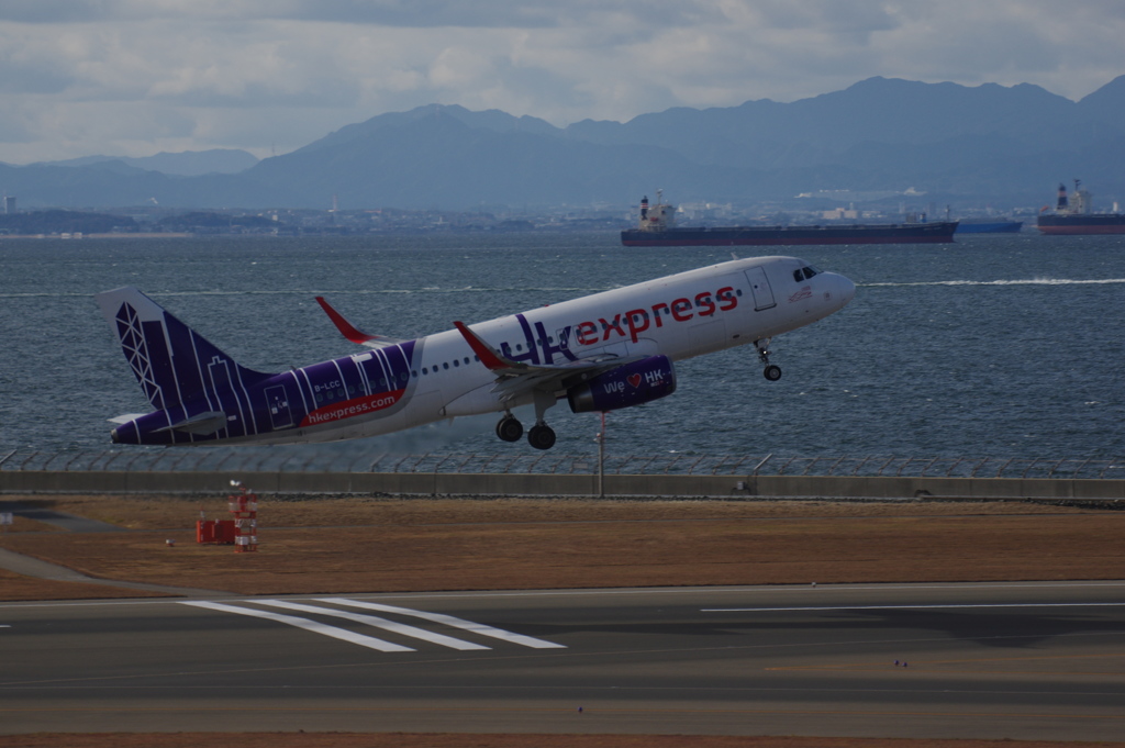 香港ｴｸｽﾌﾟﾚｽ航空(B-LCC)ｴｱﾊﾞｽA320-232@ｾﾝﾄﾚｱ