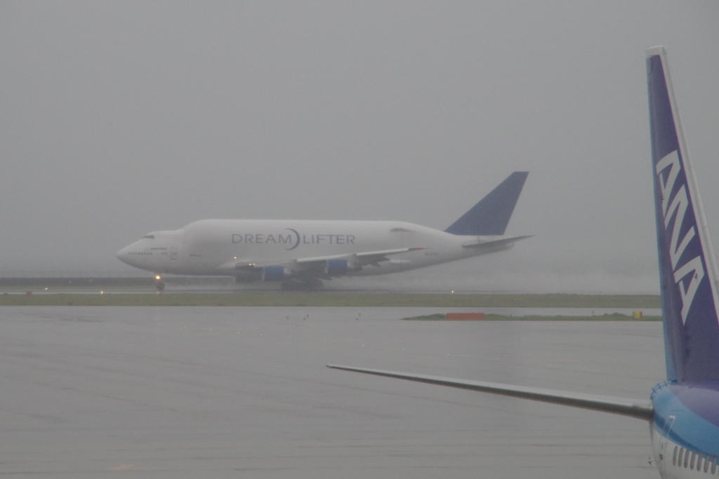 DREAMLIFTER(N747BC)747-4J6@ｾﾝﾄﾚｱ