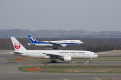 JAL(JA007D)777-289&ANA(JA8197)777-281@新千
