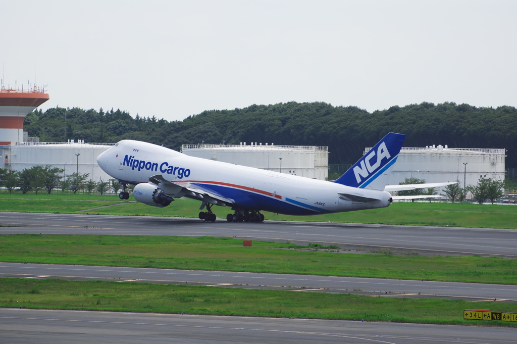 NCA(JA16KZ)747-8@成田