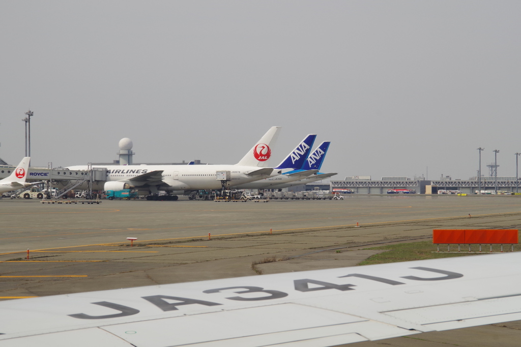 機内(JL3105)から撮影@新千歳