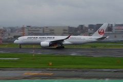 JAL(JA05XJ)A350-941@福岡_1