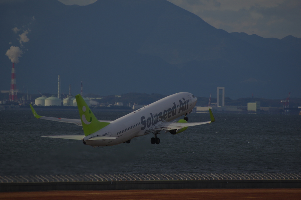 ｿﾗｼﾄﾞｴｱ(JA808X)737-81D@ｾﾝﾄﾚｱ