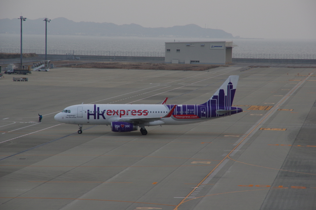 香港ｴｸｽﾌﾟﾚｽ航空(B-LCC)ｴｱﾊﾞｽA320-232@ｾﾝﾄﾚｱ