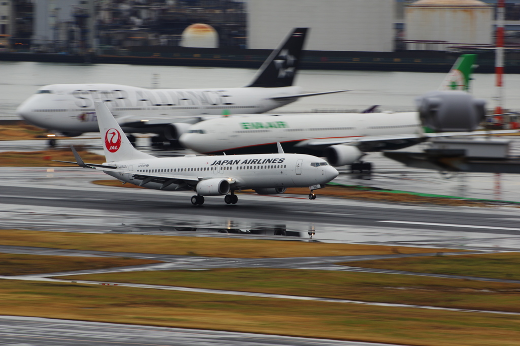 JAL(JA302J)737-846@羽田