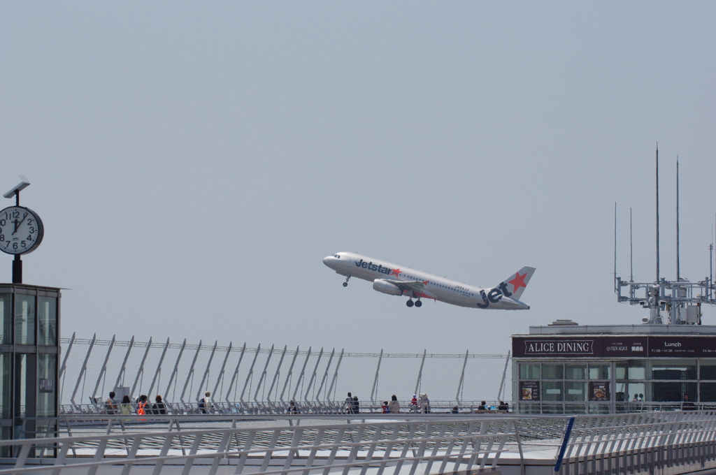 ｼﾞｪｯﾄｽﾀｰ(JA04JJ)A320-200@ｾﾝﾄﾚｱ