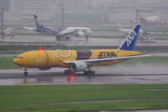 ANA ｽﾀｰｳｫｰｽﾞC-3PO(JA743A)777-281ER@羽田2