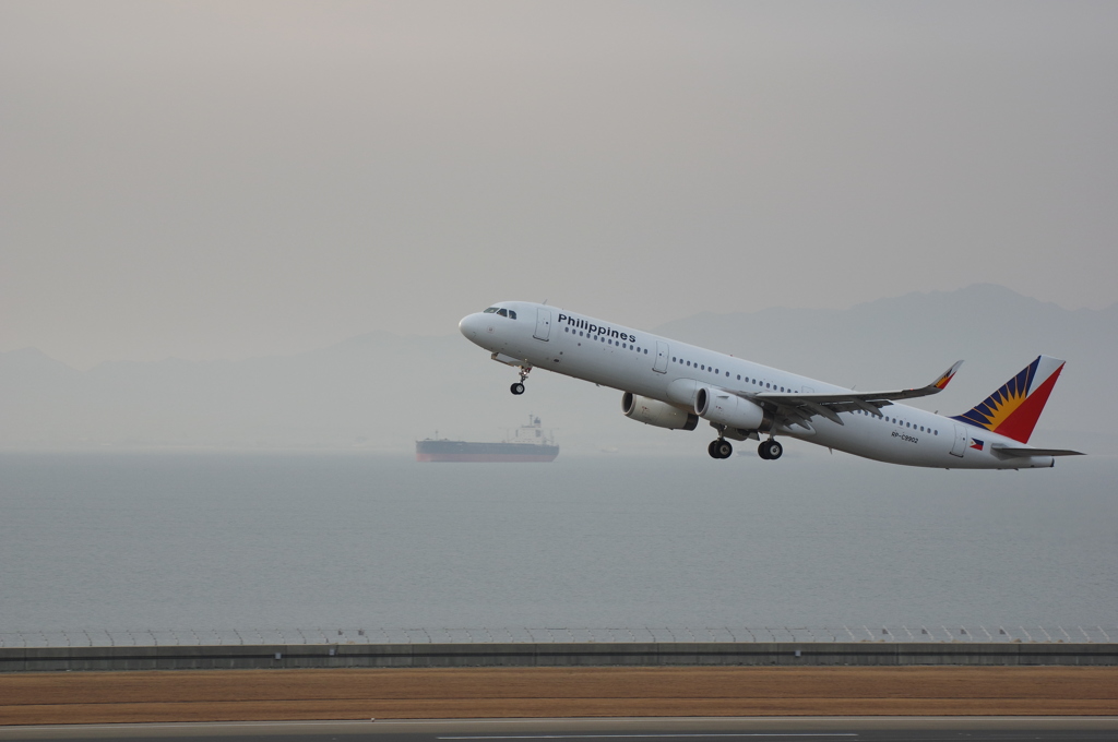 ﾌｨﾘﾋﾟﾝ航空(RP-C9902)ｴｱﾊﾞｽA321-200@ｾﾝﾄﾚｱ