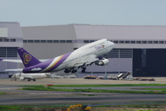 ﾀｲ国際航空(HS-TGO)747-4D7@羽田_1