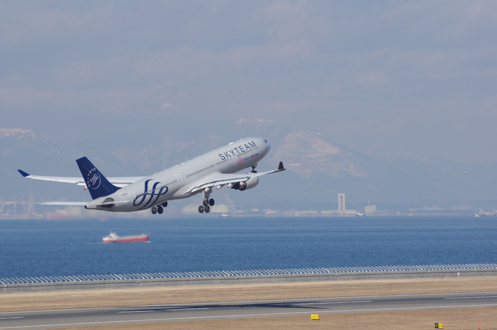 ﾁｬｲﾅｴｱﾗｲﾝ(B-18311)A330-302@ｾﾝﾄﾚｱ