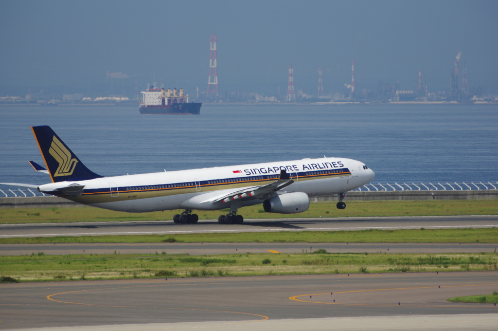 ｼﾝｶﾞﾎﾟｰﾙ航空(9V-SSF)A330-300@ｾﾝﾄﾚｱ