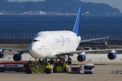 DREAMLIFTER(N780BA)747-400@ｾﾝﾄﾚｱ4