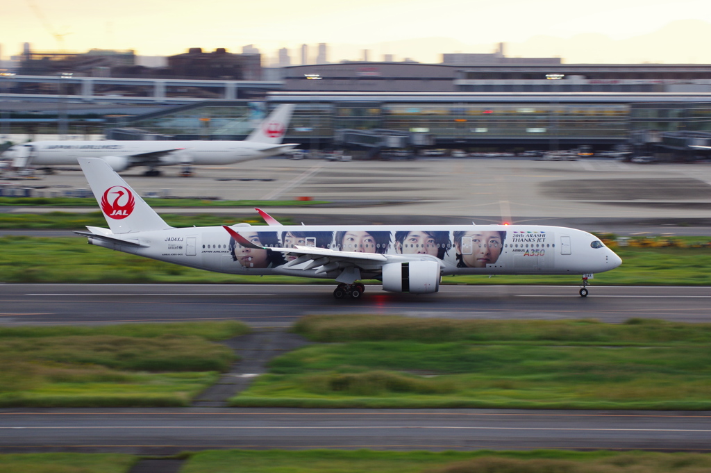 JAL[20thARASHIThanksJET](JA04XJ)A350@羽田_