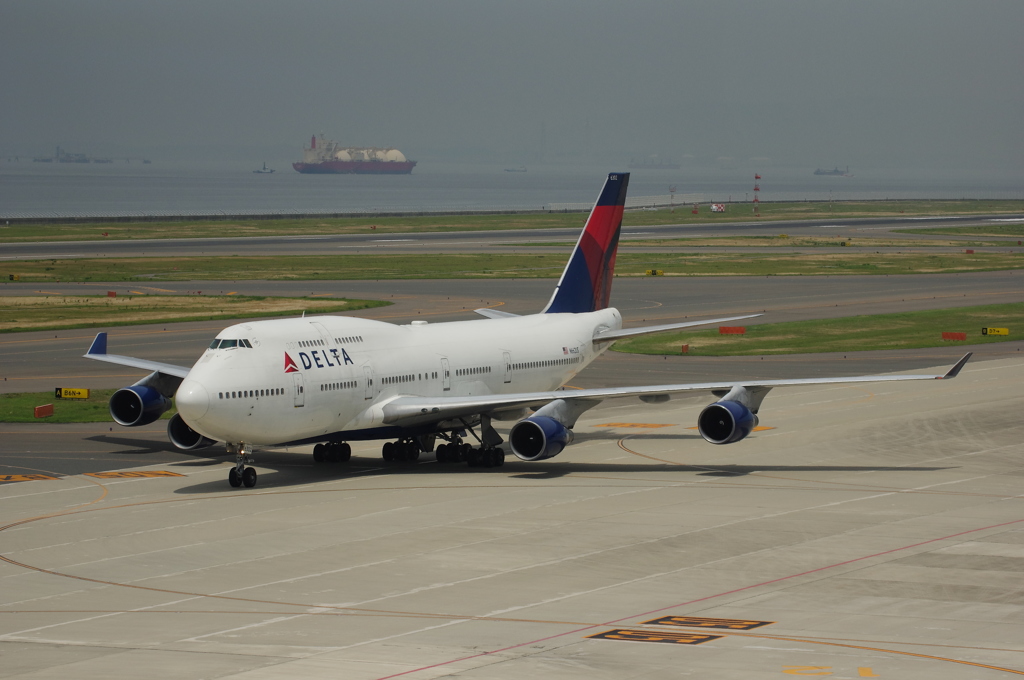 DELTA(N662US)747-451@ｾﾝﾄﾚｱ2