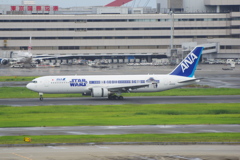 ANAｽﾀｰｳｫｰｽﾞ(JA604A)767-300@羽田2