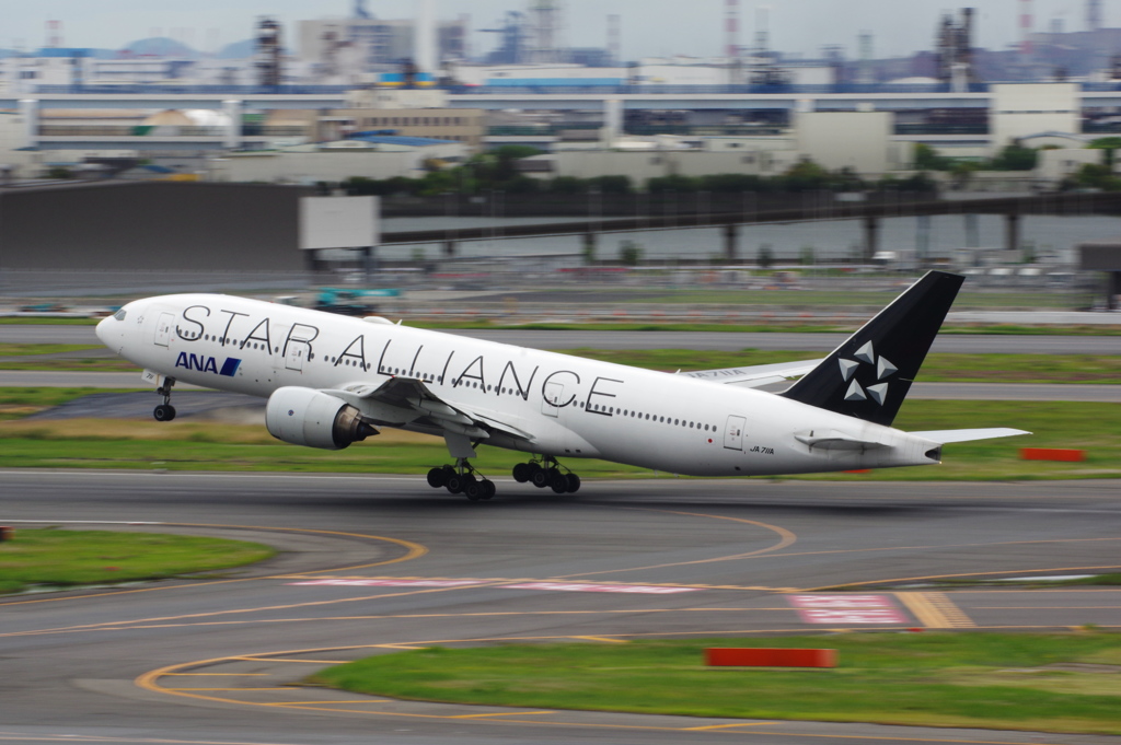 ANA[STAR ALLIANCE](JA711A)777-281@羽田