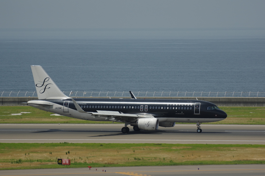 ｽﾀｰﾌﾗｲﾔｰ(JA20MC)A320-200@ｾﾝﾄﾚｱ