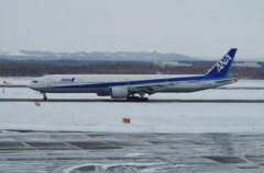 ANA(JA755A)ﾎﾞｰｲﾝｸﾞ777-381@新千歳