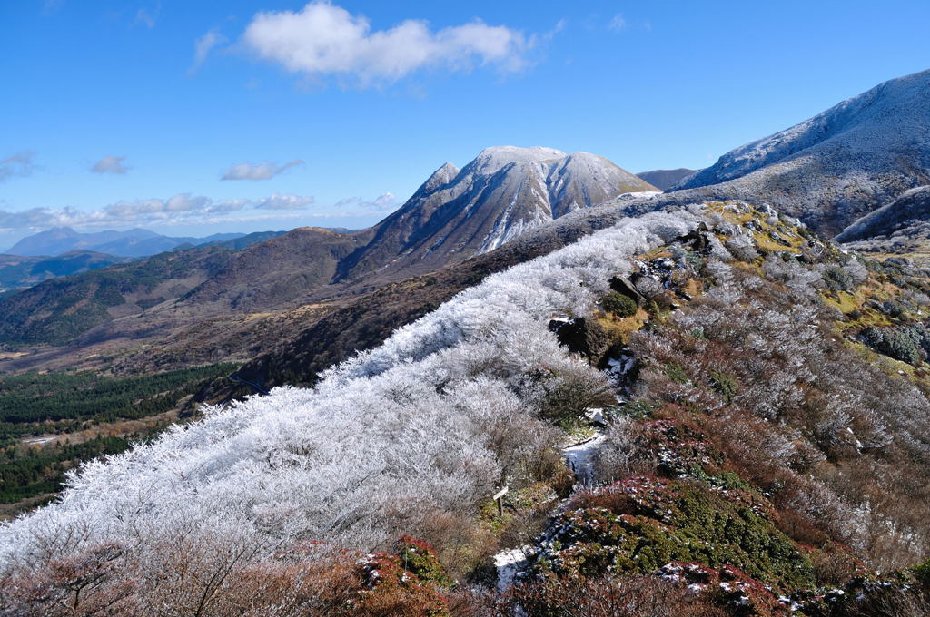 霧氷の九重連山