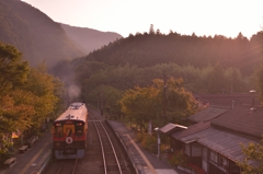 夕暮れの駅