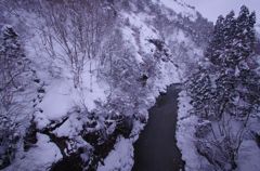 雪景色～静かに川は流れる～