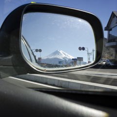 ミラーの中にも富士山