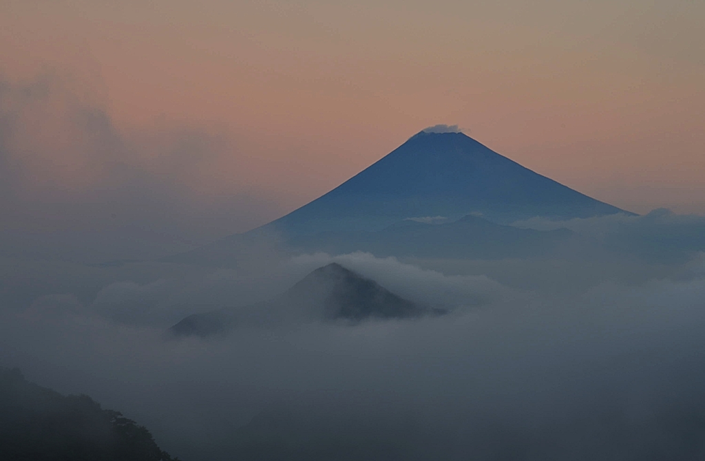 霧の隙間