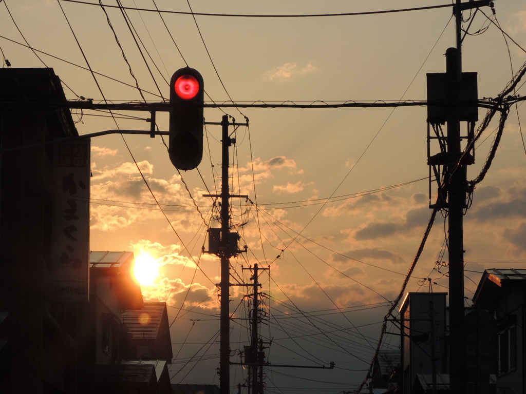 落陽と信号機