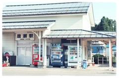 ローカル駅の朝
