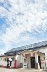 昼下がりの驛舎