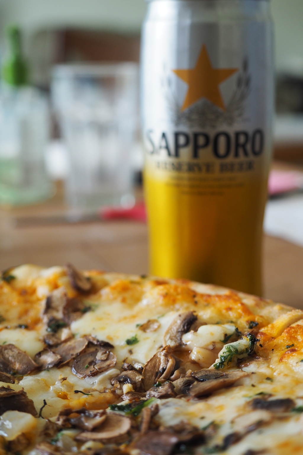 Pizza & SAPPORO