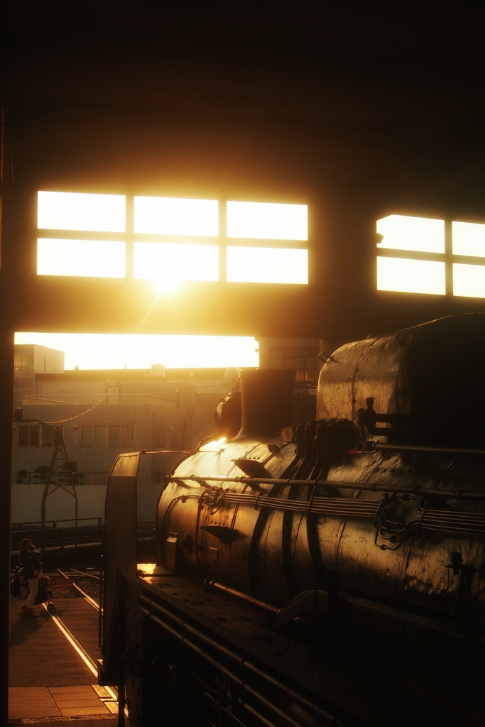 陽のあたる機関庫