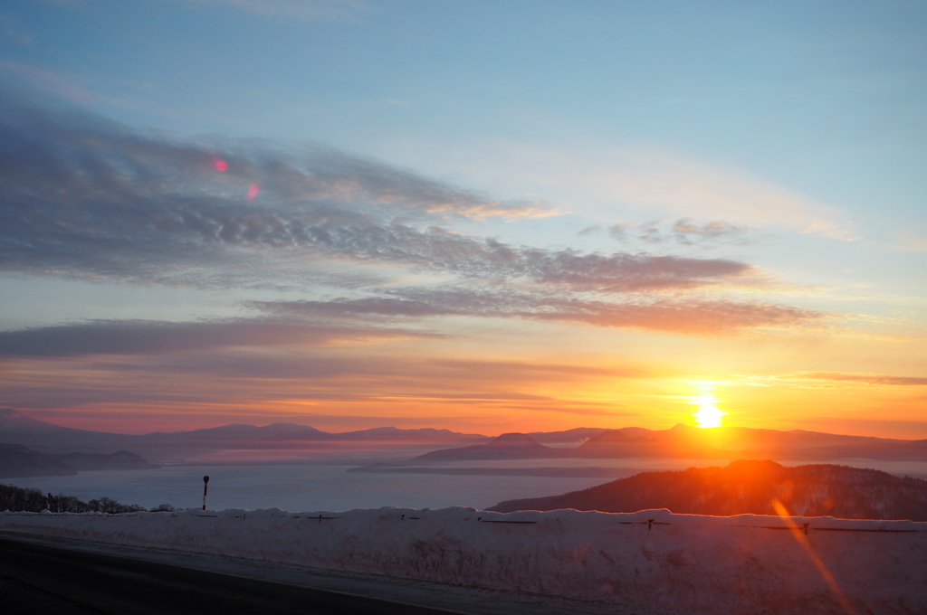 屈斜路湖の冬旭
