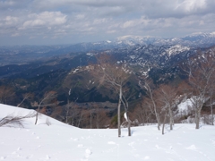 八海山の山頂より（5月4日）