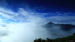  白雲湧き立つ