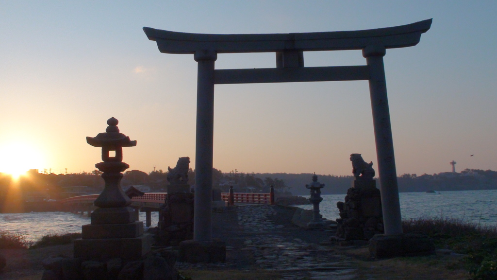 雄島から眺める朝日