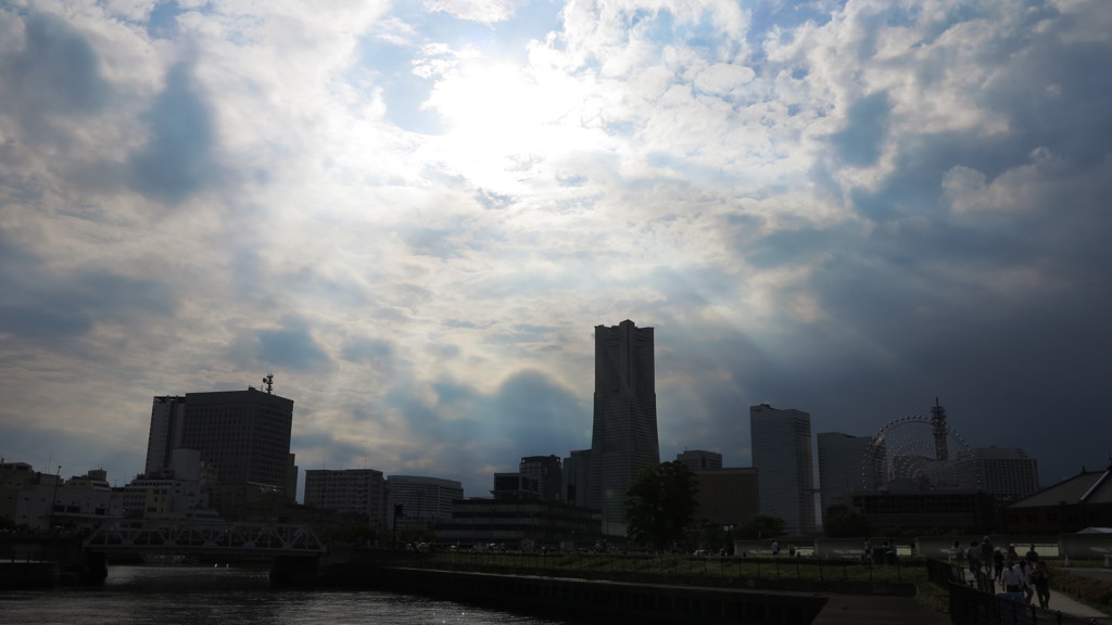 みなとみらいの空　その１