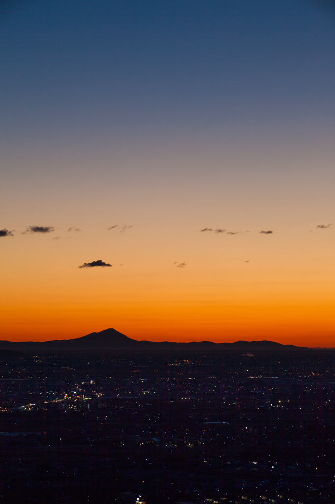 夜明け（金山から筑波山を望む）