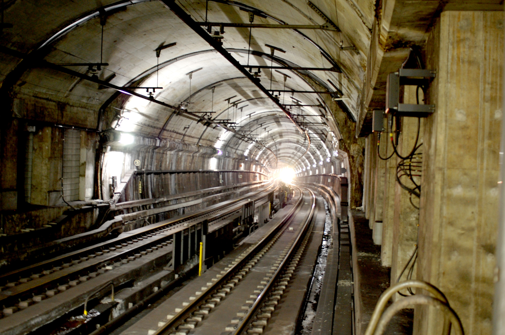 電車がきた(明)