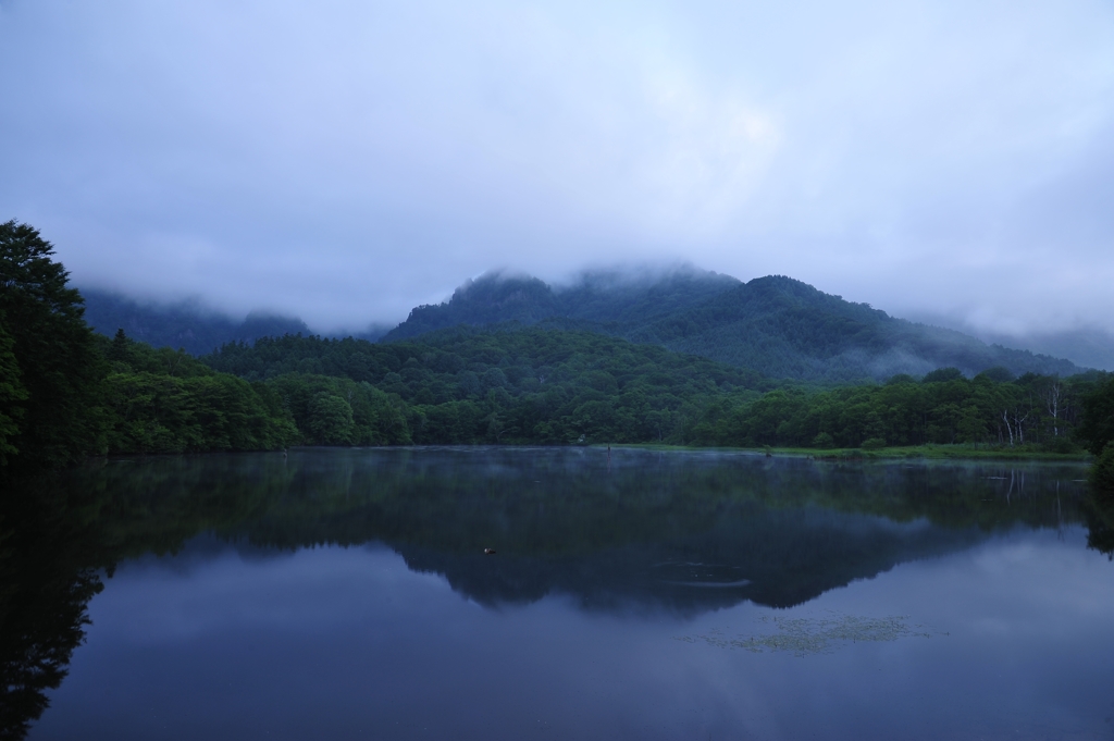 鏡池「夜明け前」