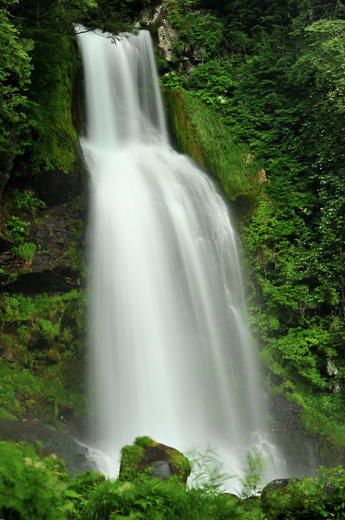 尾の島の滝 VOL2