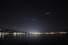 諏訪湖と星空