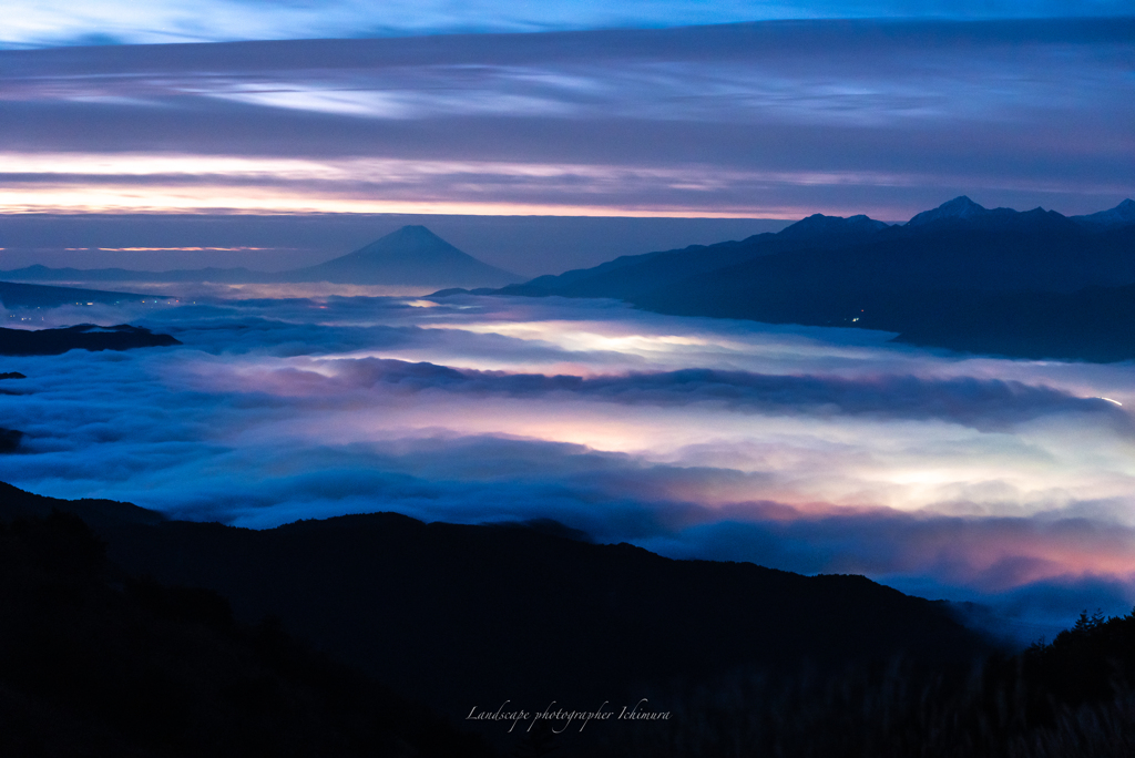 光る雲海