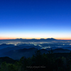 夜明け前